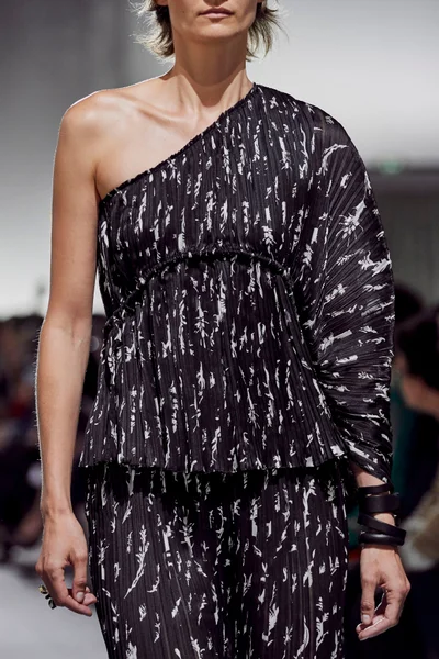 Look 186